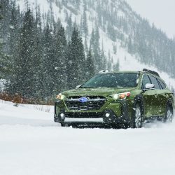 Driving in winter by car. Tips for drivers on a trip